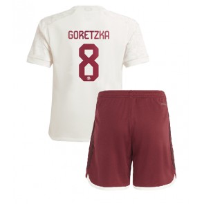 Bayern Munich Leon Goretzka #8 Tredjeställ Barn 2023-24 Kortärmad (+ Korta byxor)